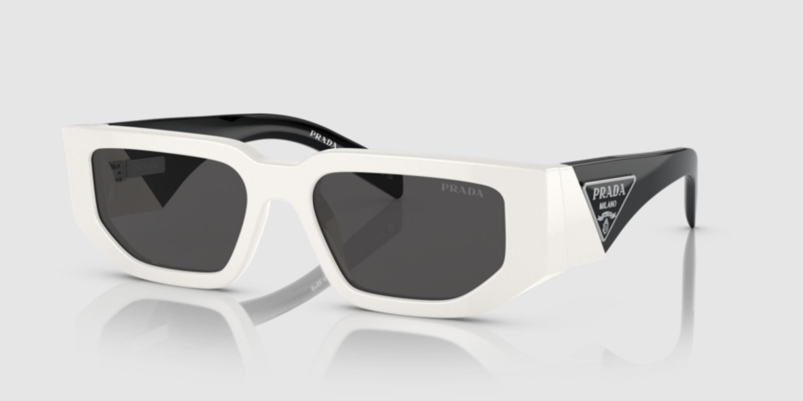 Lunettes de Soleil  PRADA