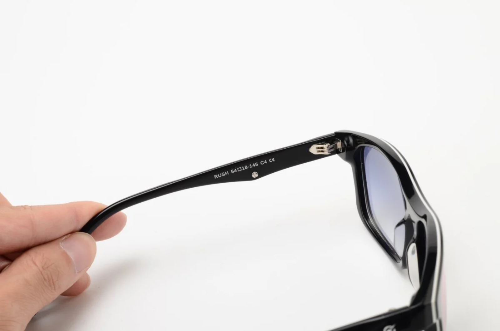 Lunettes de Soleil  hommes thumbnail 3