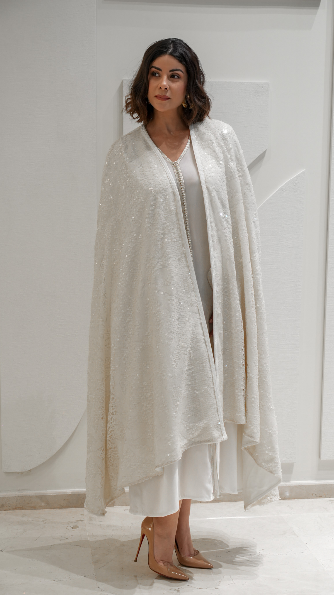 Cape beige en sequins 