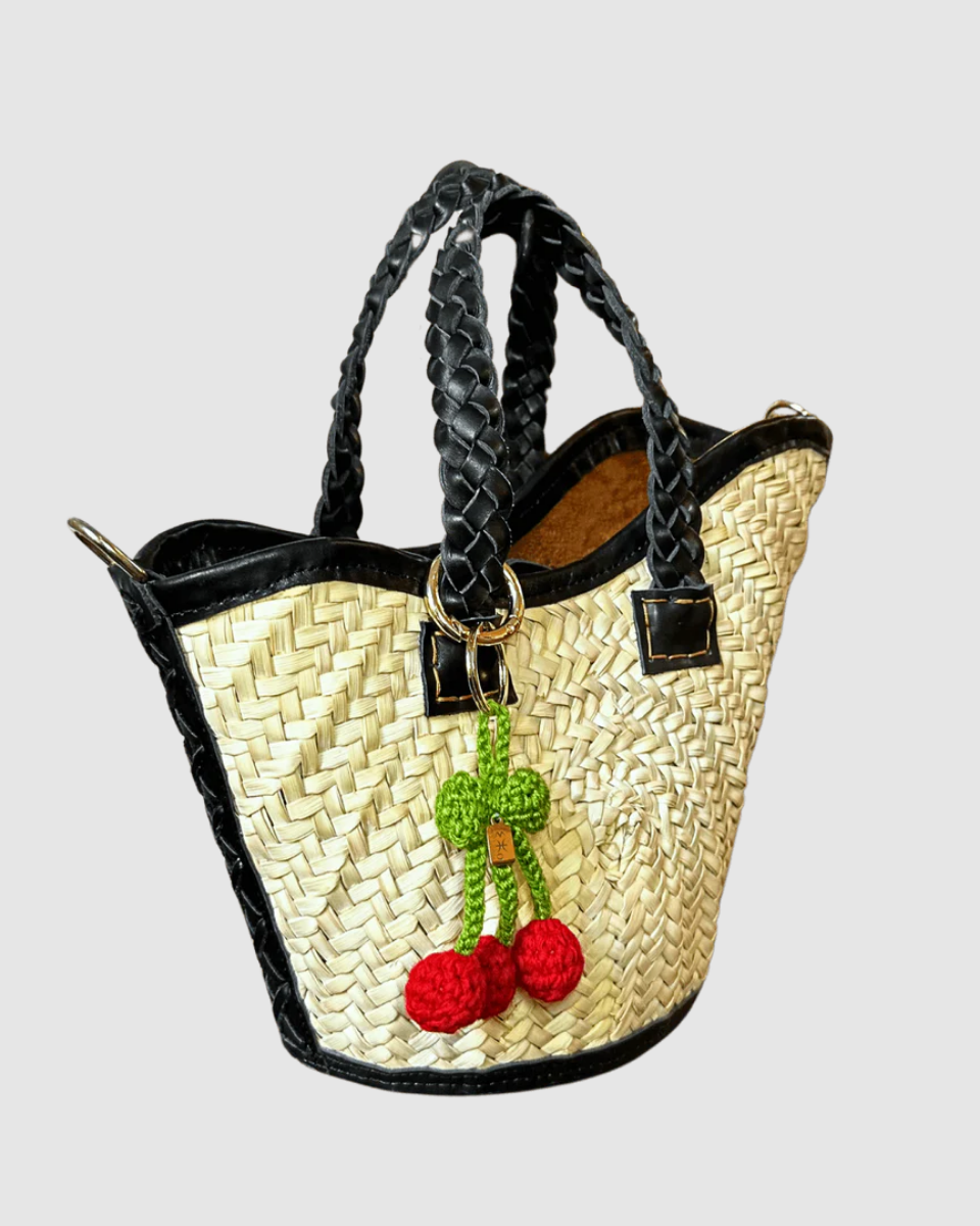 Porte-clés Cerise en crochet – Bag Charm hand made in Marrakesh