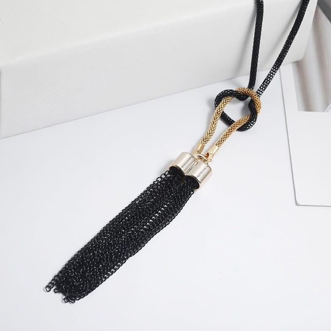 Collier Long Avec Pompon