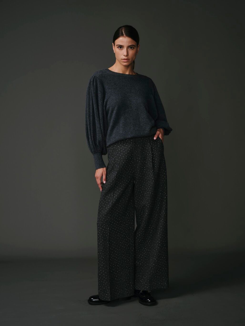 PANTALON A STRASS – GRIS