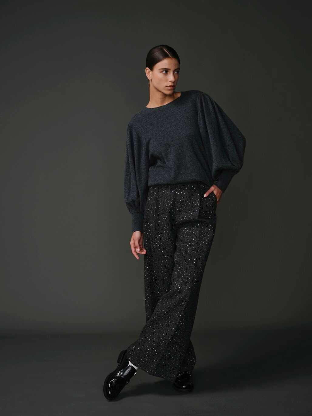 PANTALON A STRASS – GRIS