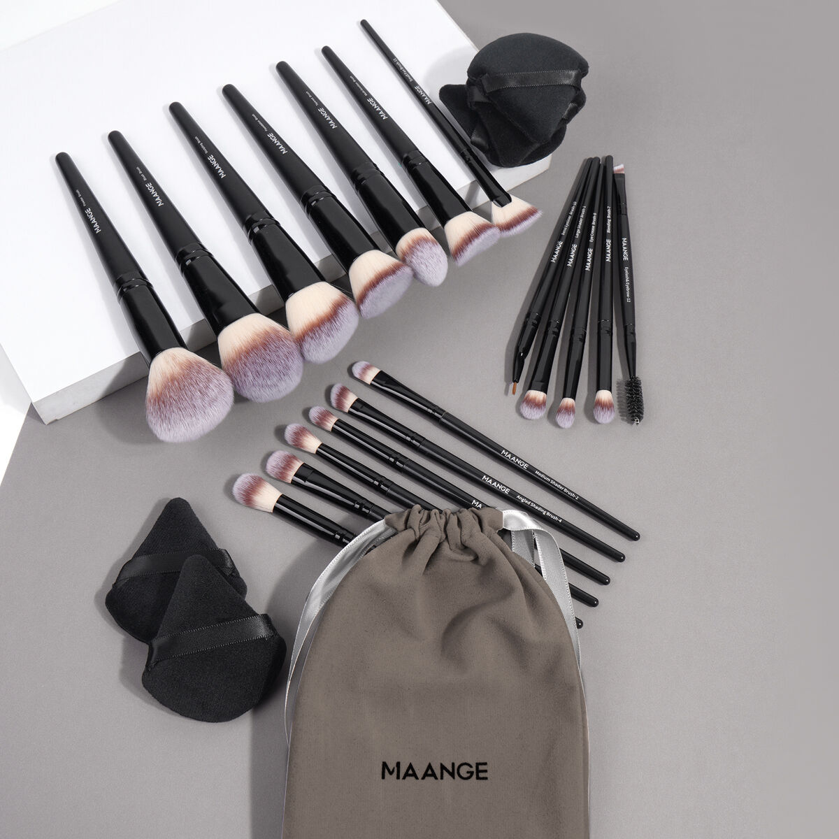18 Pieces Makeup Brush with 5 Pieces Puff and Bag-Black
