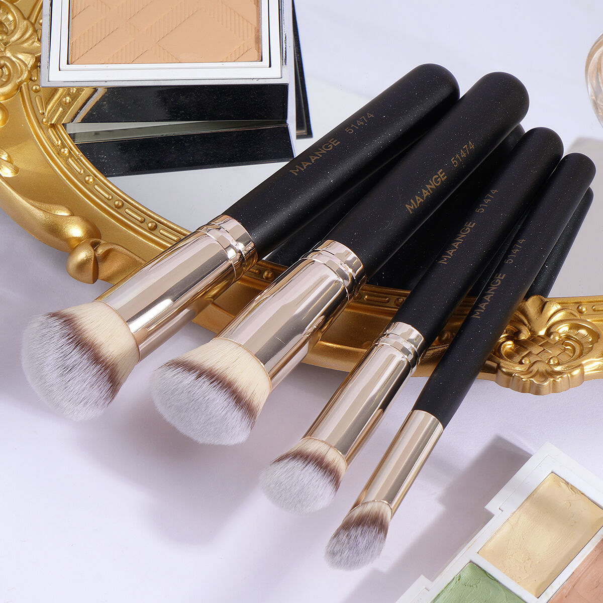 4 Pieces Makeup Brush With Box