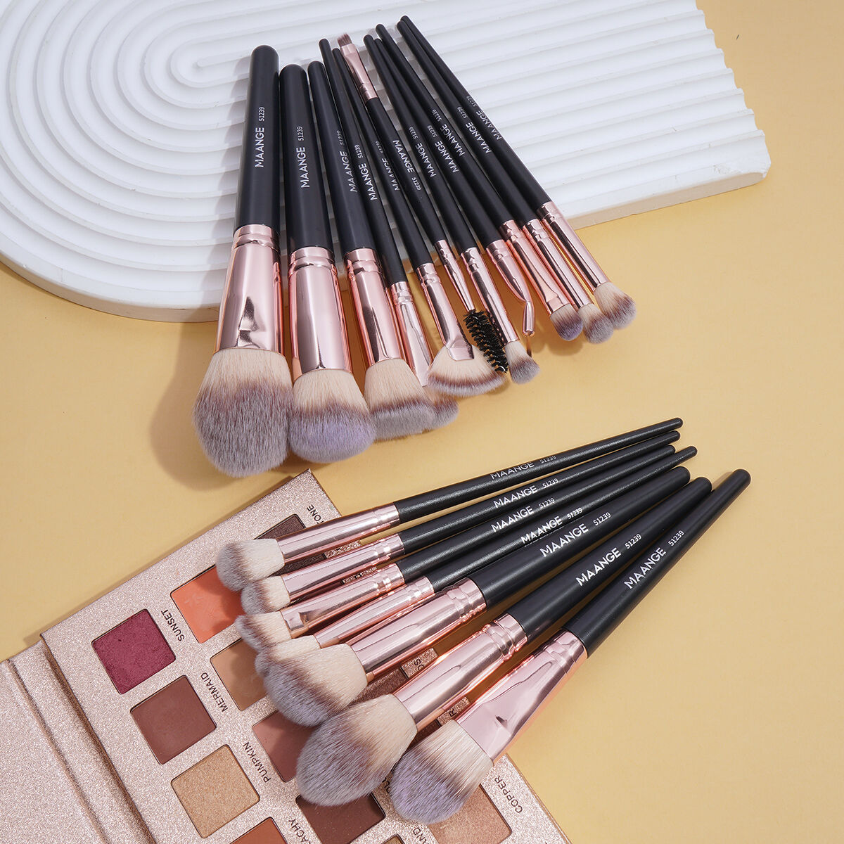 18 Pieces Makeup Brush Set-Black Handle Rose Golden Tube