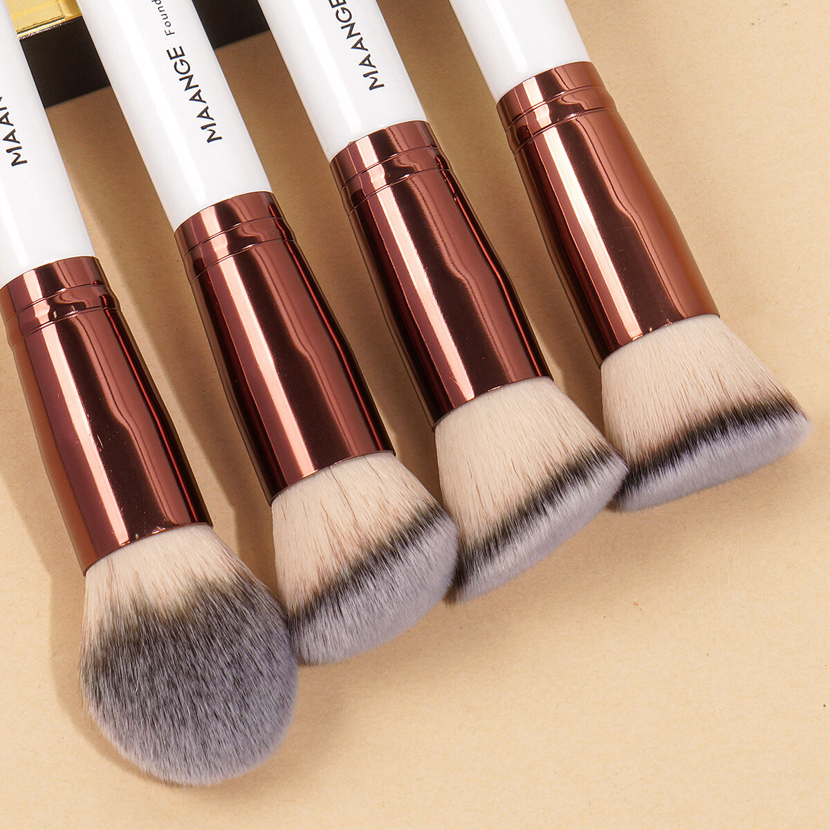4 Pieces Makeup Brush With Box thumbnail 4