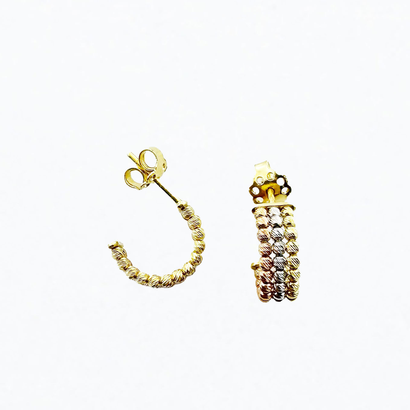 Boucles d'Oreilles Maillon Barrette Or Jaune & Diamilites – Design Moderne, Éclat Géométrique.