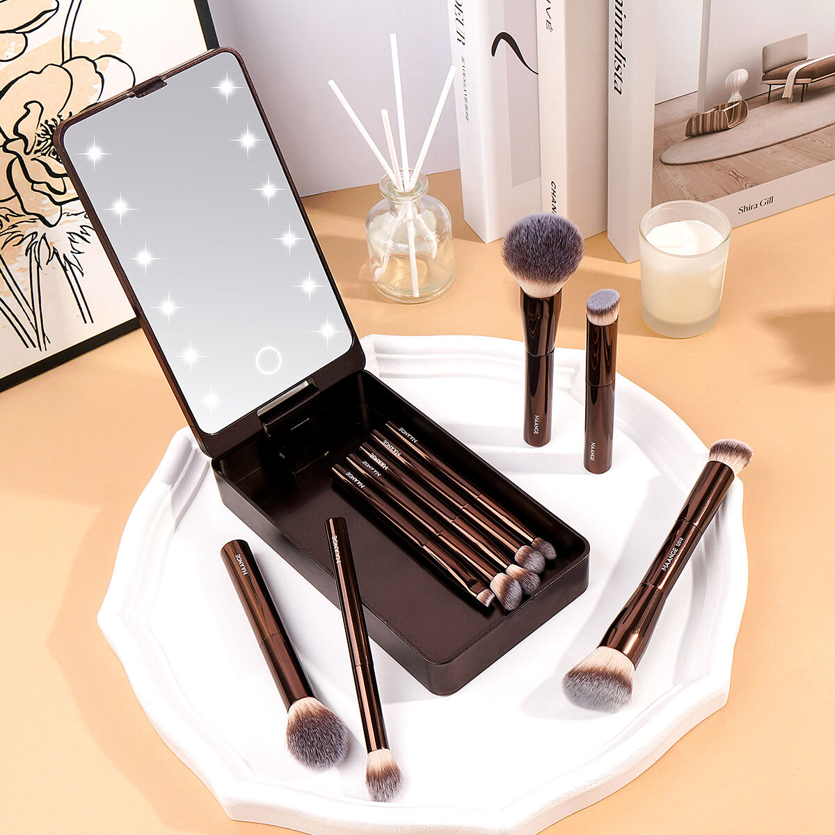 11 Makeup Brush Kit with Led Light Box thumbnail 3