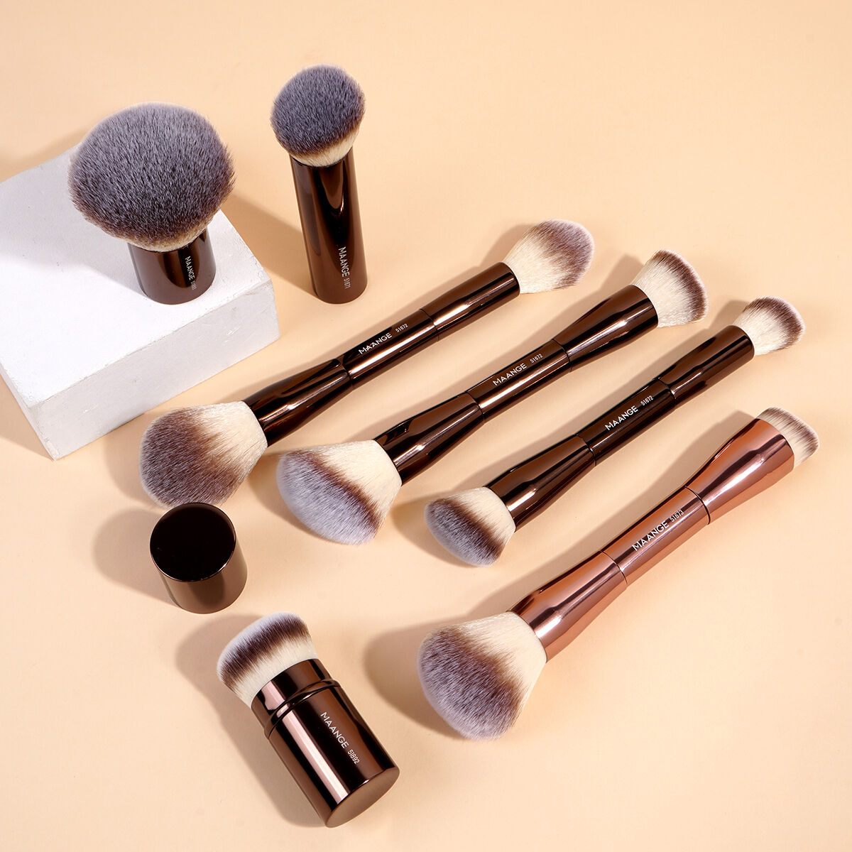 7 Pieces Makeup Brush with Flannelette Bag