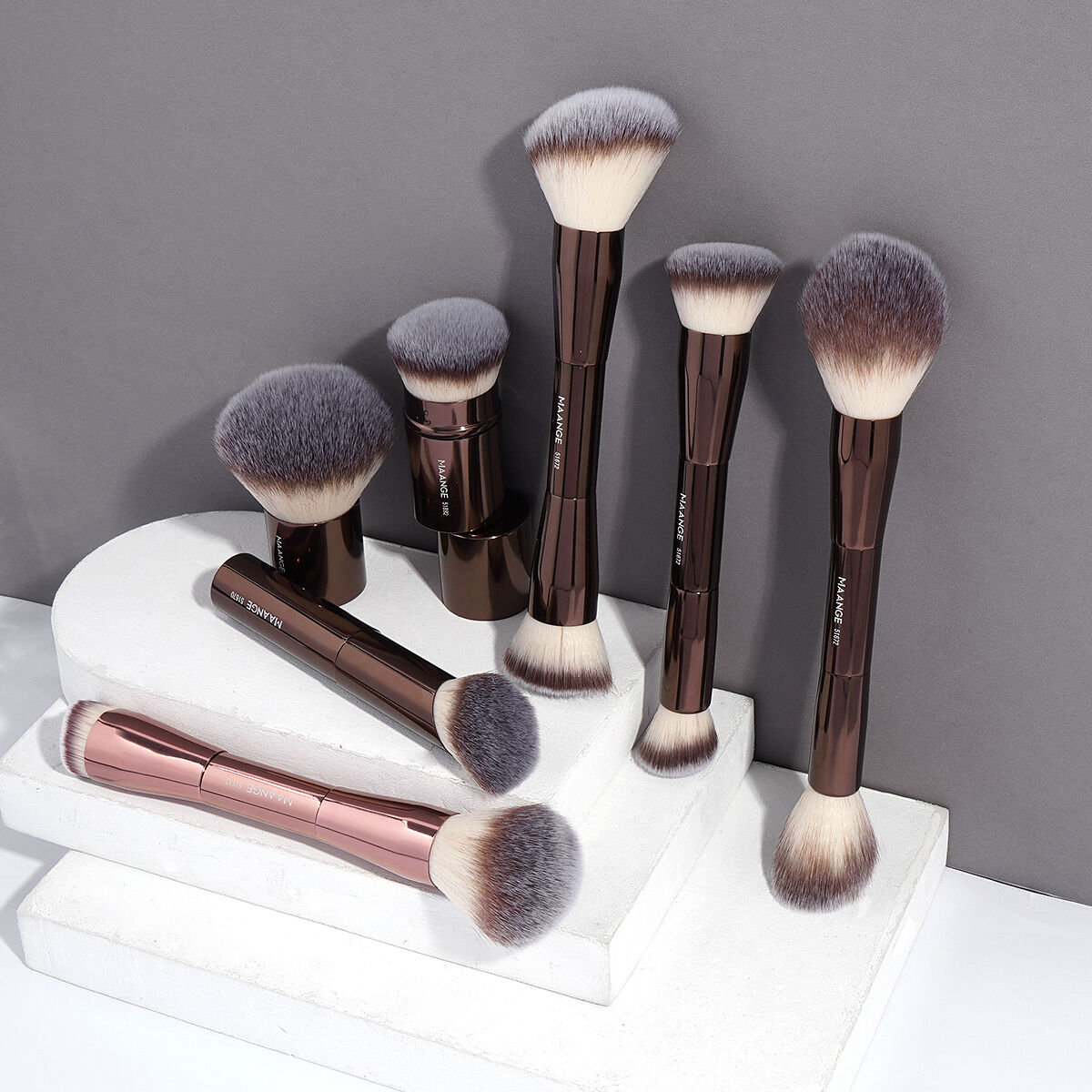 7 Pieces Makeup Brush with Flannelette Bag thumbnail 3