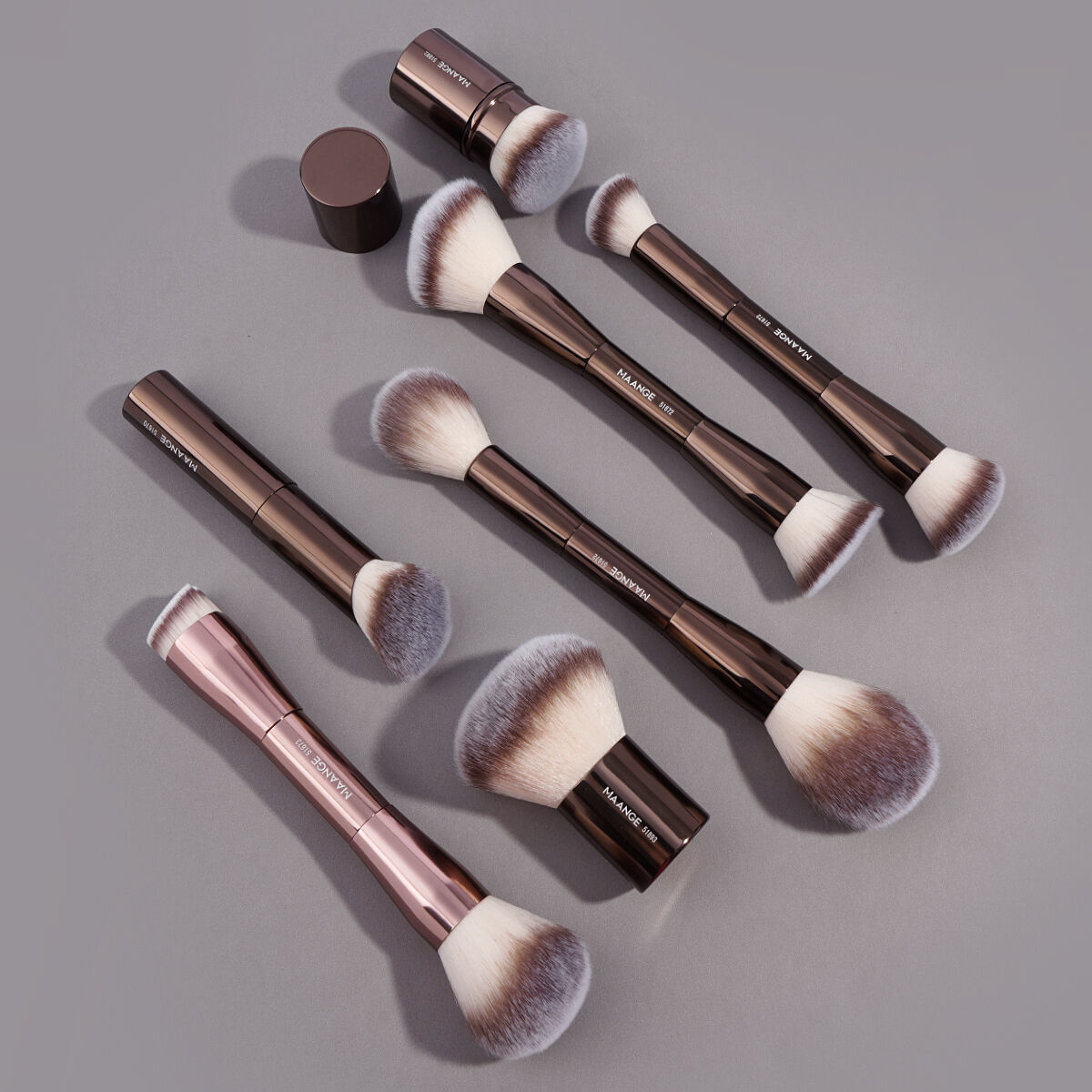 7 Pieces Makeup Brush with Flannelette Bag thumbnail 4