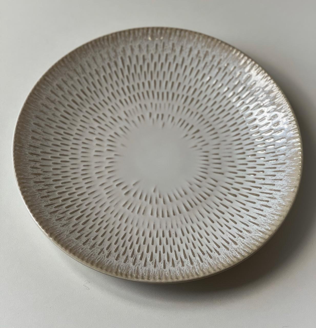 Assiette Moderne Avec Détail Beige - 27 Cm thumbnail 2