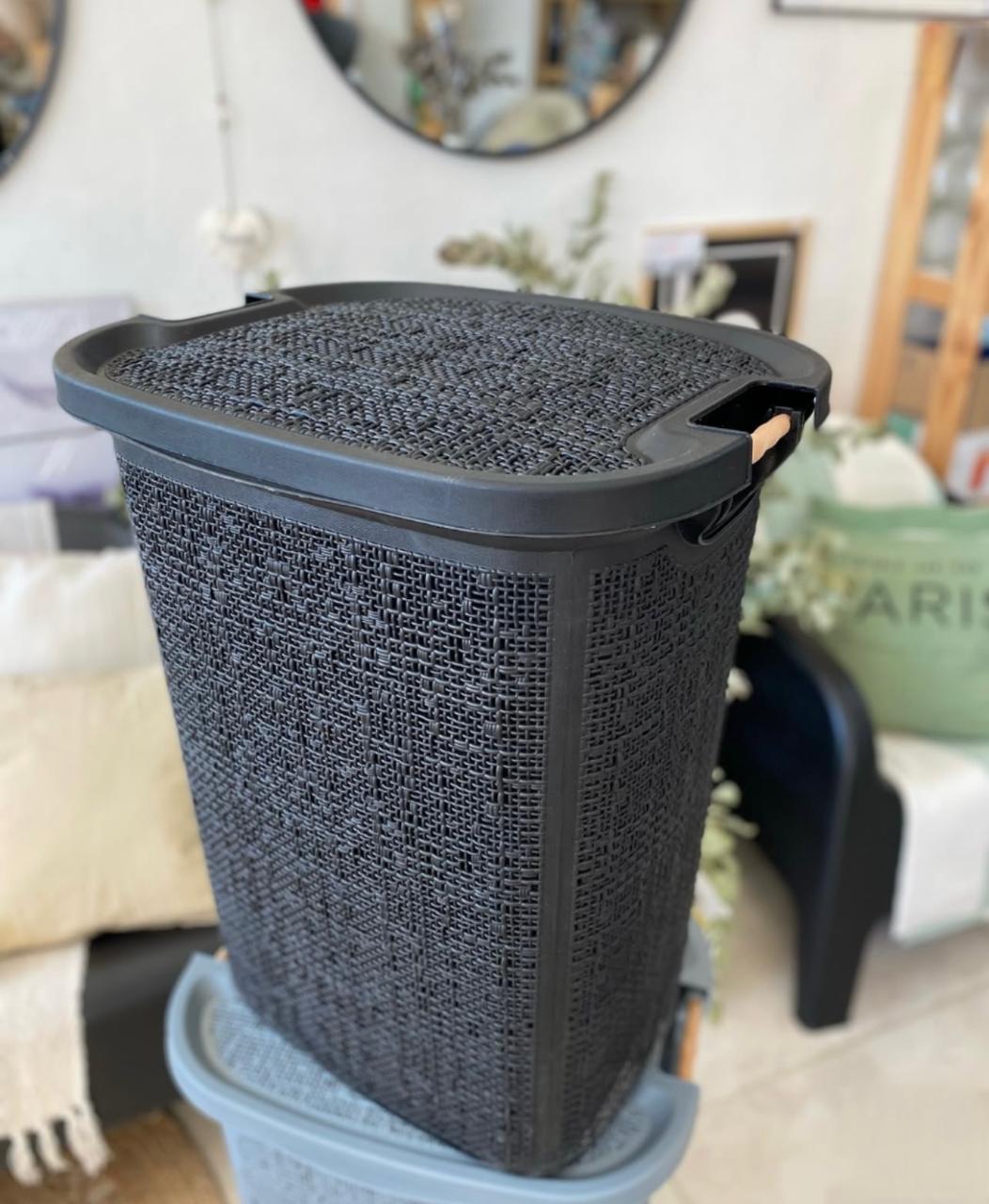 Panier a linge avec couvercle