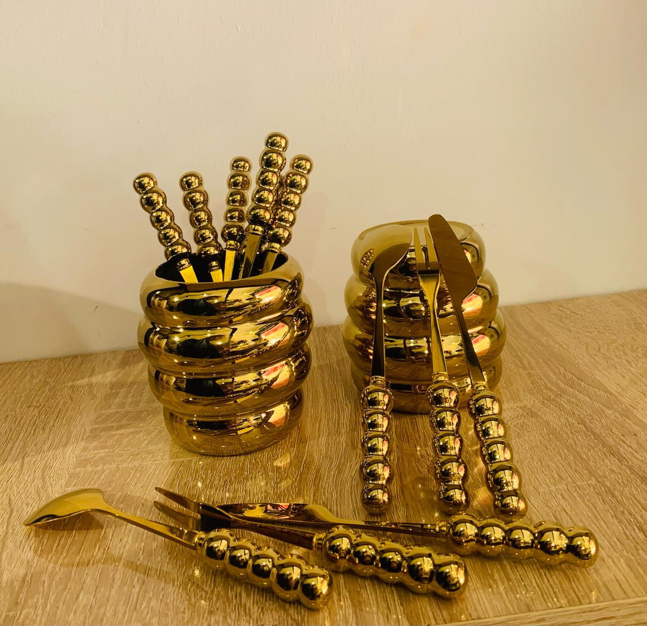 Porte Petites Cuillères, 2 Fourchette et 2 Couteaux et 2 Cuillère