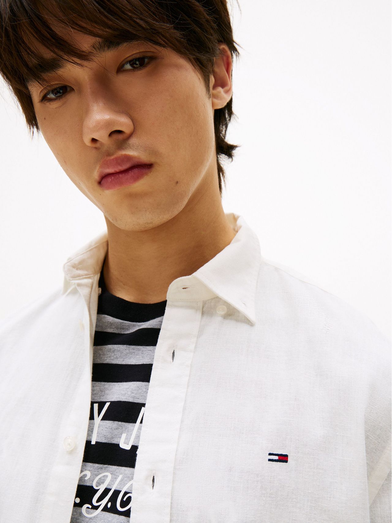 Chemise Blanche en Lin à Manches Longues, Coupe Régulière thumbnail 2