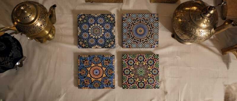 Set de 4 dessous de verre en zellige marocain – L’élégance de l’art traditionnel couleurs aleatoires thumbnail 4