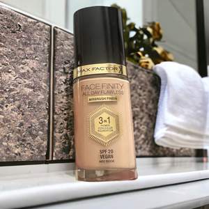 Face Finity All Day Flawless - N55 Beige - 30 Ml