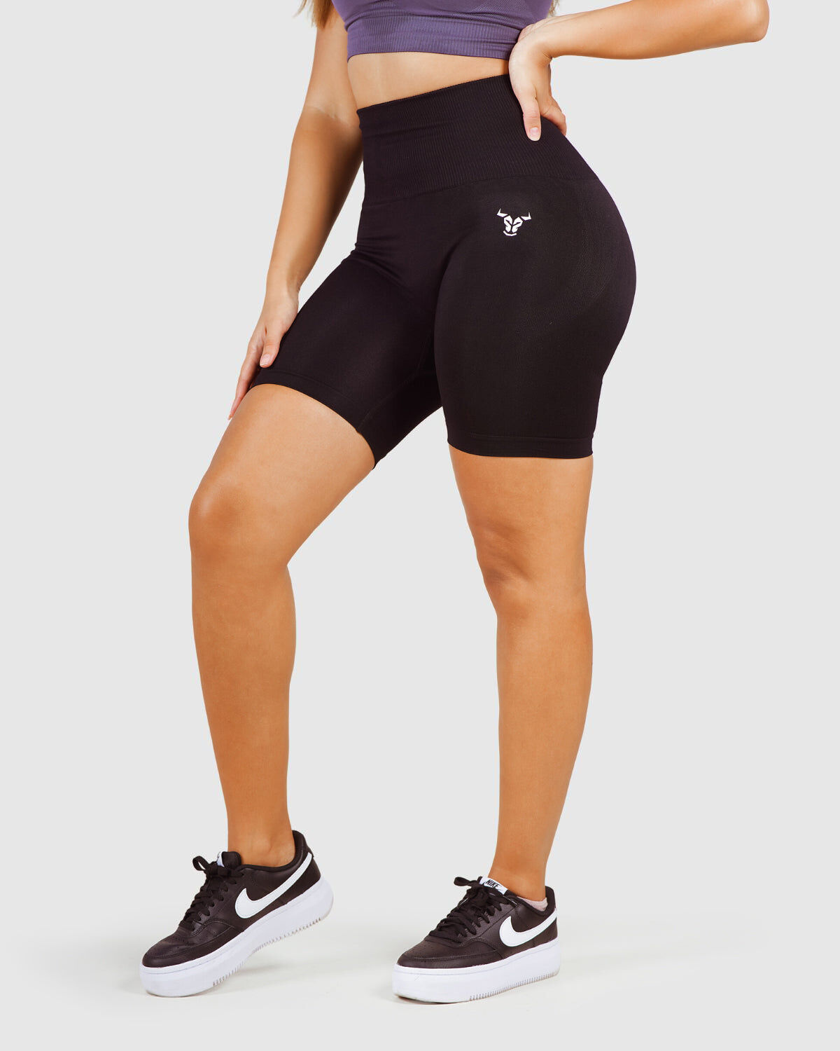 Essential Seamless Short