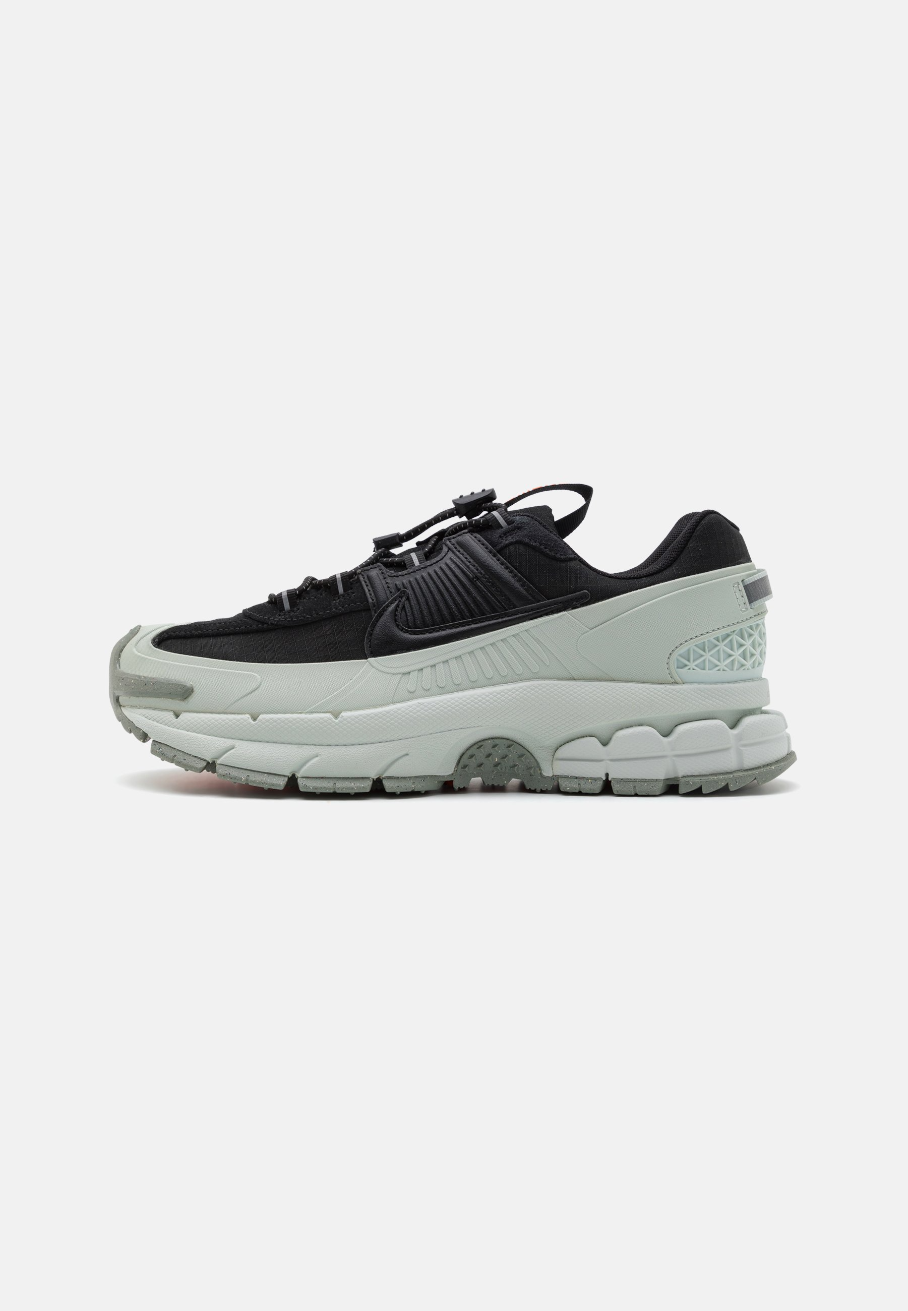 Nike Zoom Vomero Roam thumbnail 3