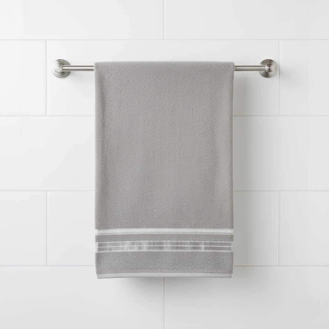 Serviette de toilette en coton uni doux et absorbant gris