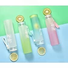 Bouteille d'eau de Sport Isotherme en Plastique Sans BPA et Anti-Fuite qui Garde Les Boissons Chaudes et Froides Pour le Sport, le Cyclisme, la Salle de Sport et La Course à Pied. 500ml thumbnail 4