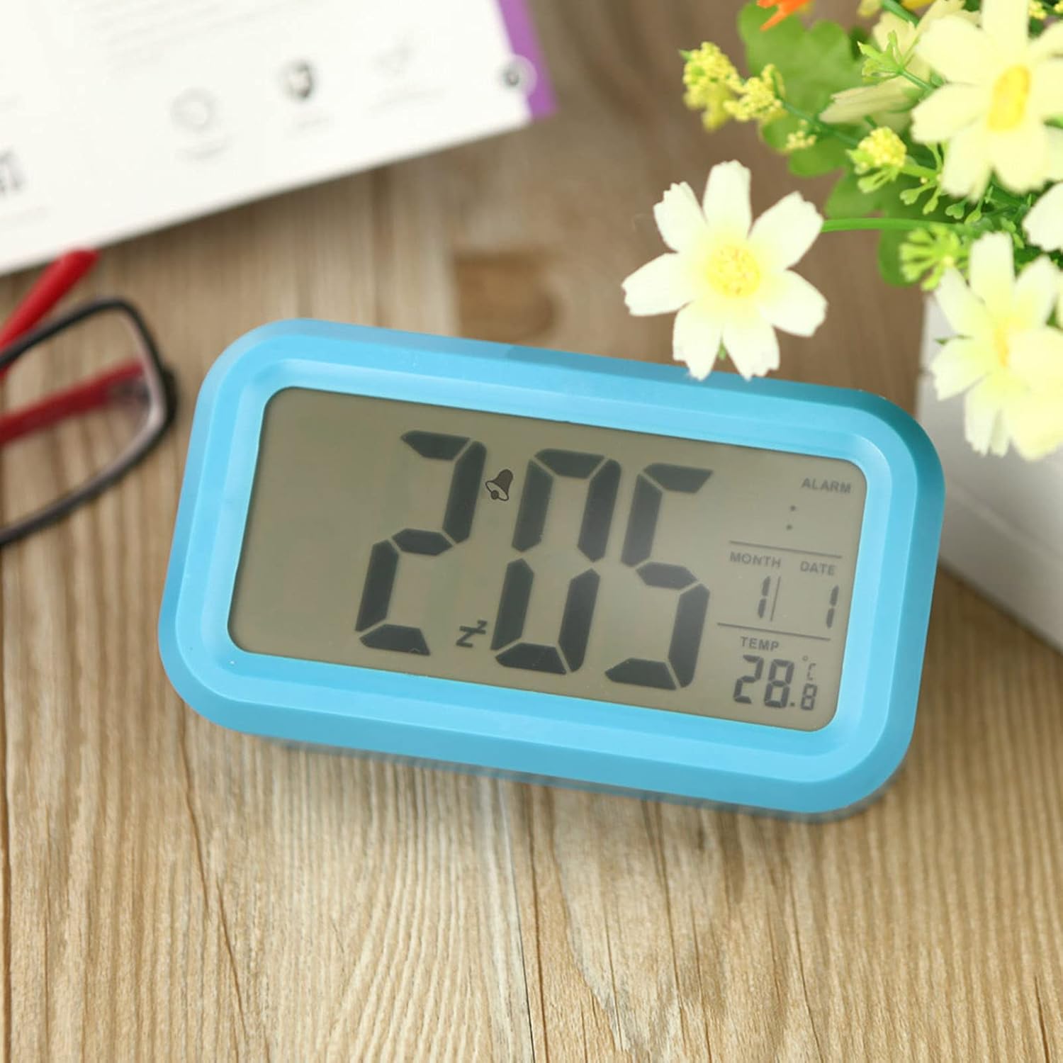 Réveil LED Numérique avec Snooze, Heure, Date et Température thumbnail 3