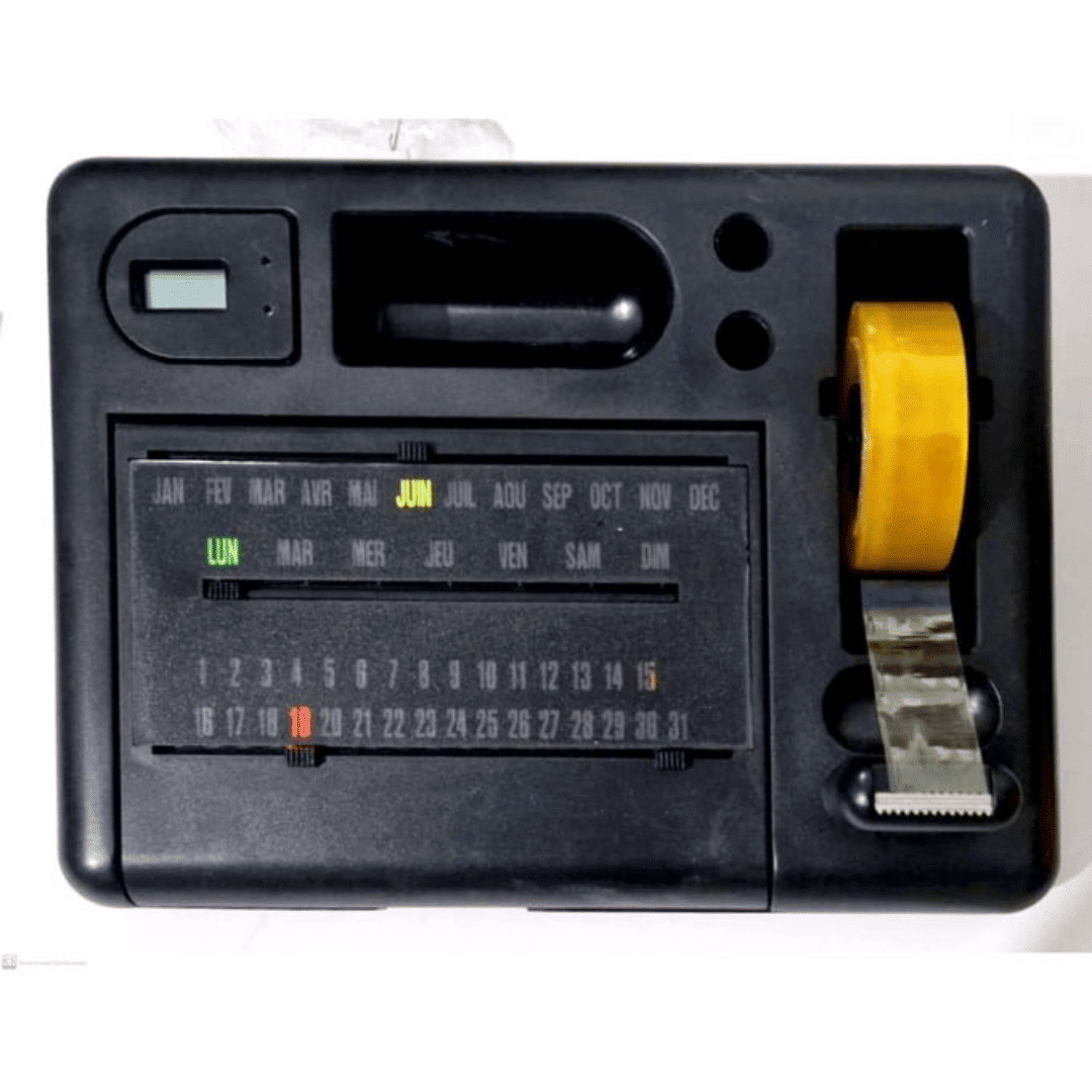 Support De Rangement De Bureau Multifonction Avec Calendrier Rotatif Et Porte-accessoires thumbnail 3