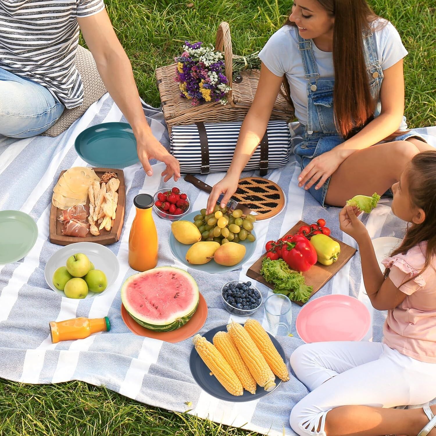 Assiettes en plastique réutilisables 15 cm pour pique-nique, camping et fête (colleur aléatoire) thumbnail 3