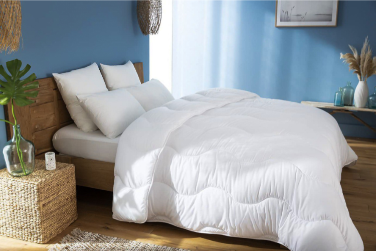 Couette Blanche En Microfibre Kasbah – Antiallergique & Douce