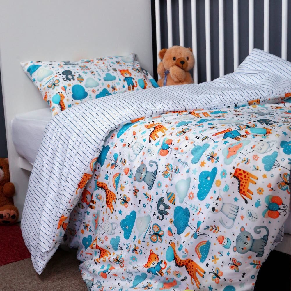 Housse de Couette Bébé Premium Double Face Jungle en Fête (Housse -115x130cm- + 1 TO -30x50 cm-) - Un Luxe pour Votre Bébé // Collection Berceaux de Rêves !