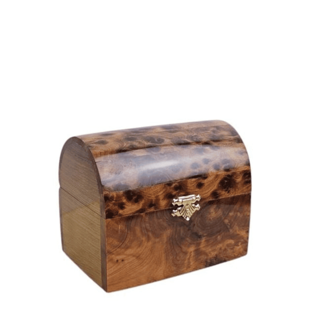 Coffret à bijoux et boîte en bois en forme de cœur, parfumée au cèdre. thumbnail 3