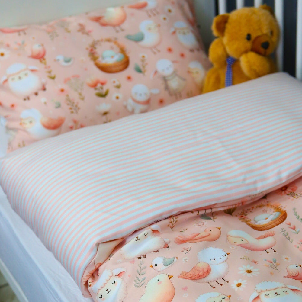 Housse de Couette Bébé Premium Double Face Complices Fleuris (Housse -115x130cm- + 1 TO -30x50 cm-)  thumbnail 1