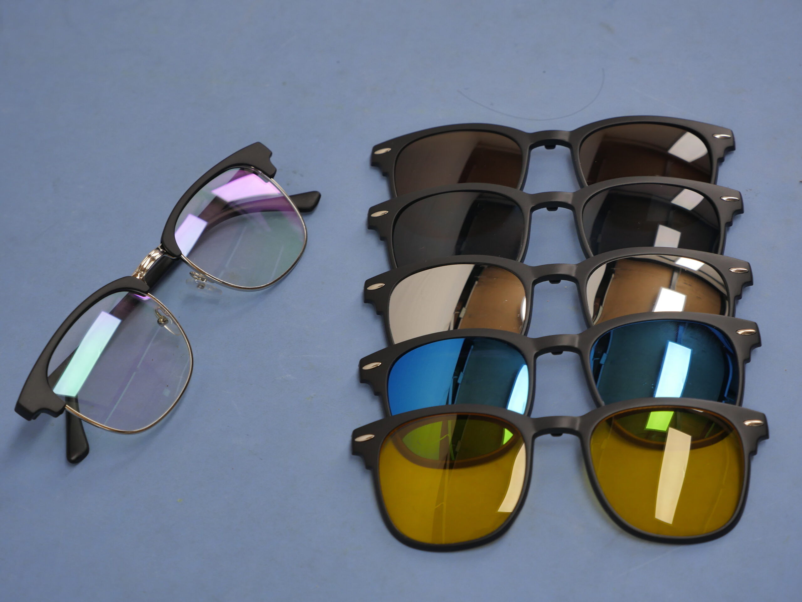 Lunettes 6 En 1 Cadre En Métal Avec Clip-on Magnétique Anti-éblouissement thumbnail 3