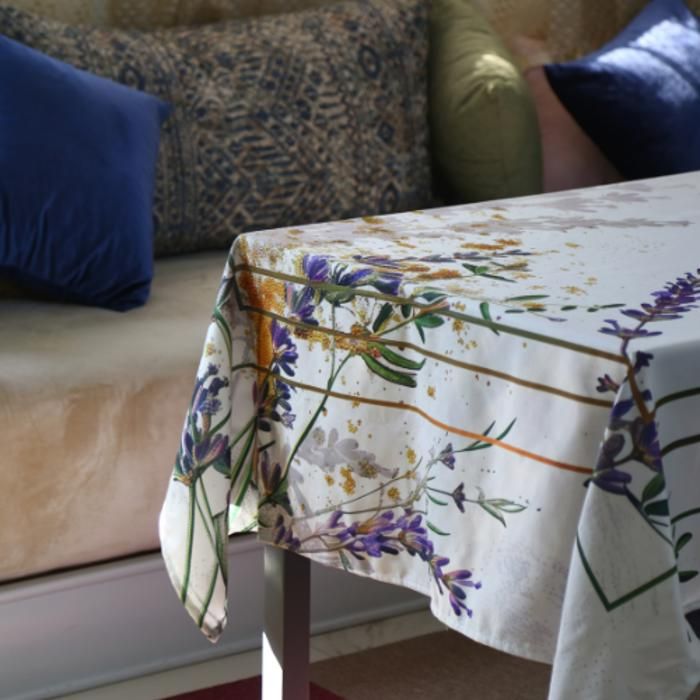 Nappe de Table - ÉLÉGANCE MODERNE - Éclats de Lavande - 140x200 cm - 4 Serviettes - Imperméable