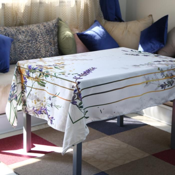 Nappe de Table - ÉLÉGANCE MODERNE - Éclats de Lavande - 140x200 cm - 4 Serviettes - Imperméable thumbnail 3