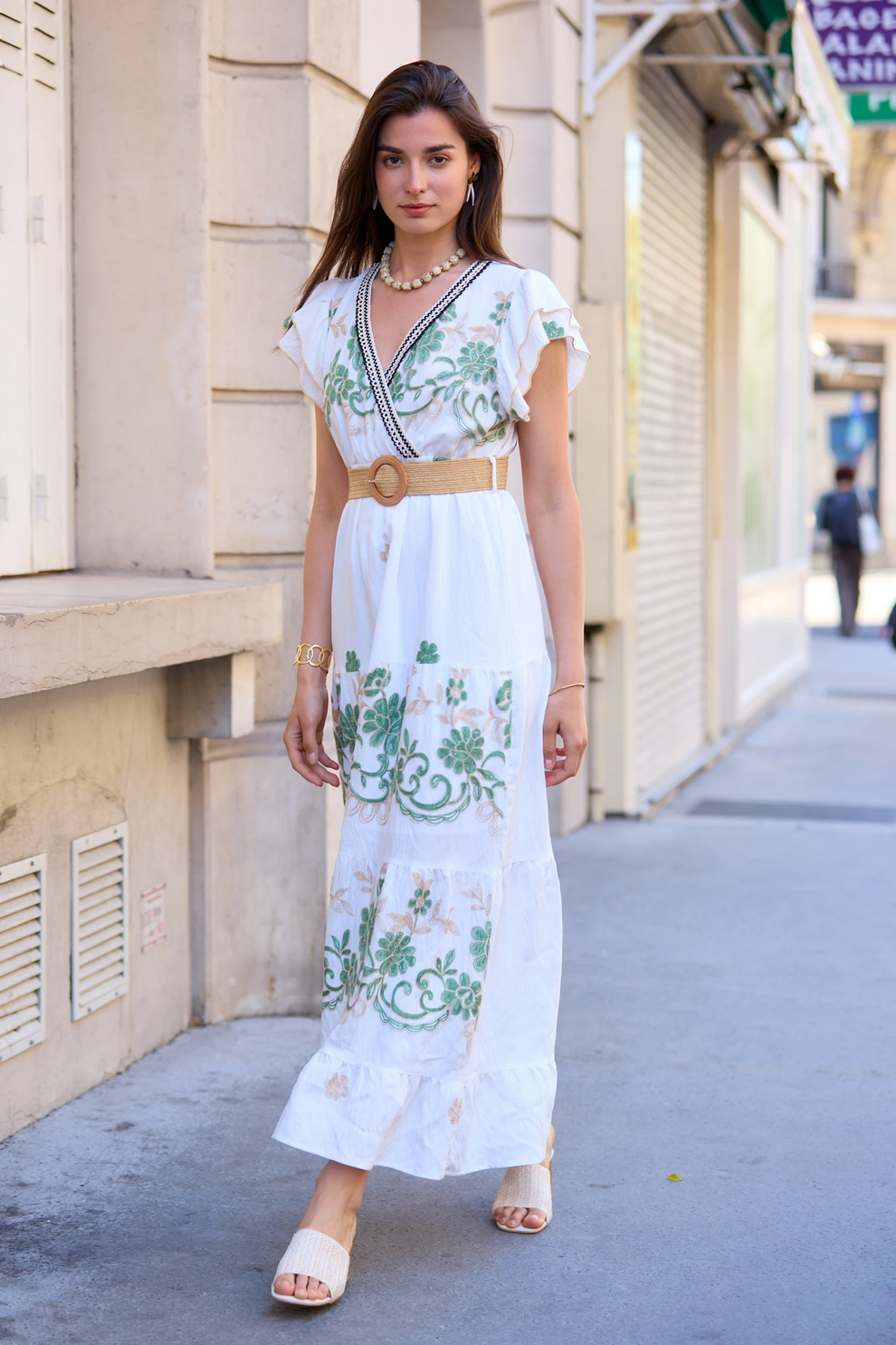 Robe en coton avec broderie florale