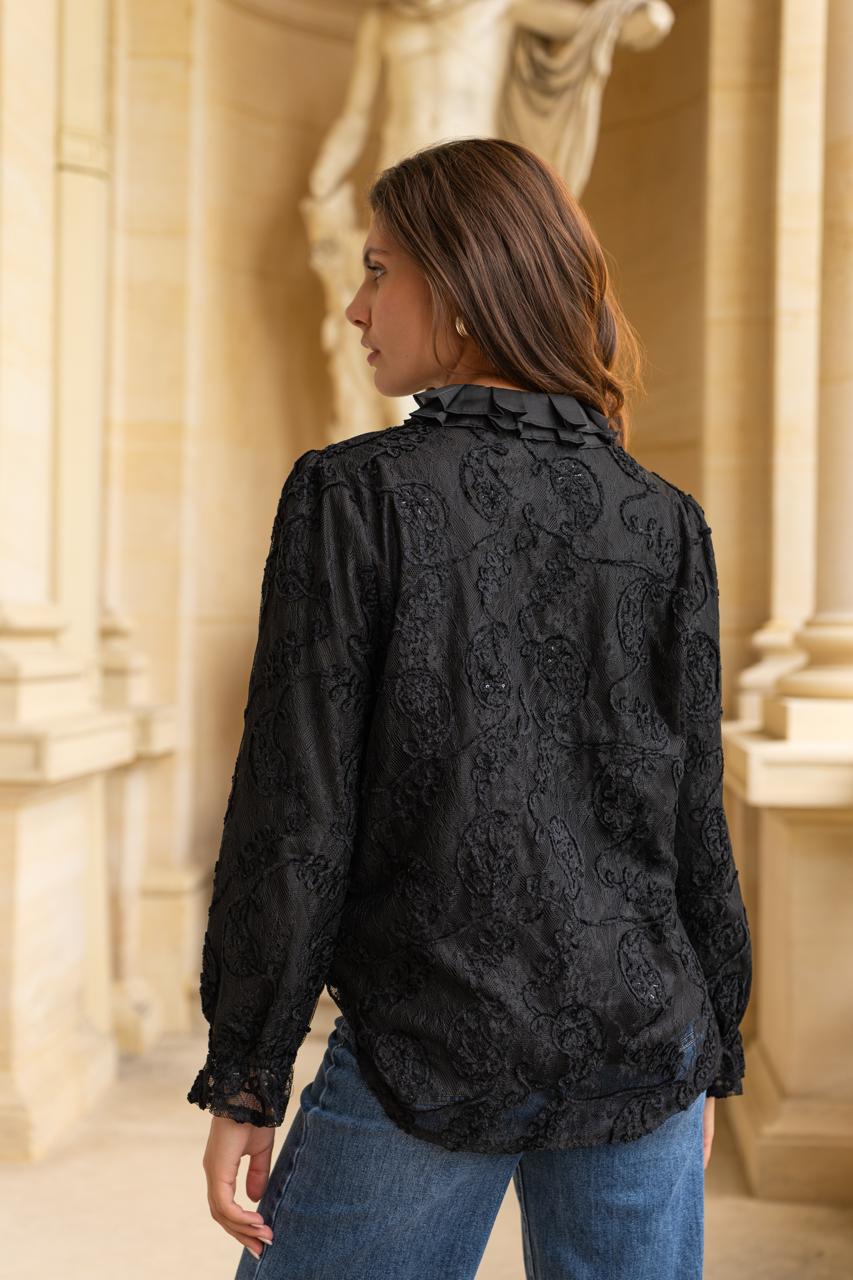 Chemise col froufrou en dentelle effet velours thumbnail 3