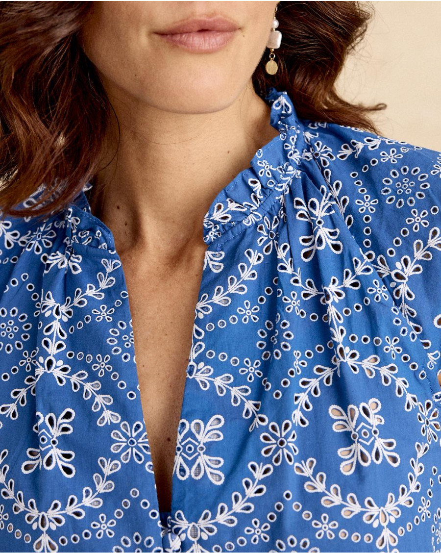 Top en coton brodé et à volants