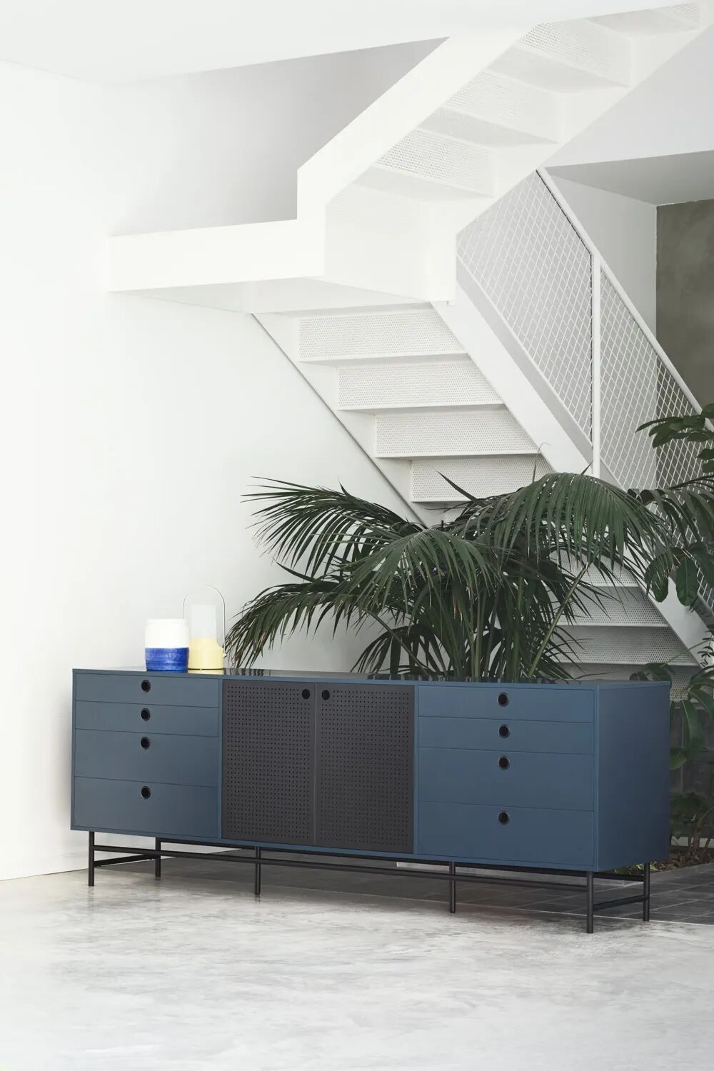 Punto Buffet Bas 2 Portes Et 8 Tiroirs – Noir / Bleu Foncé 212 Cm