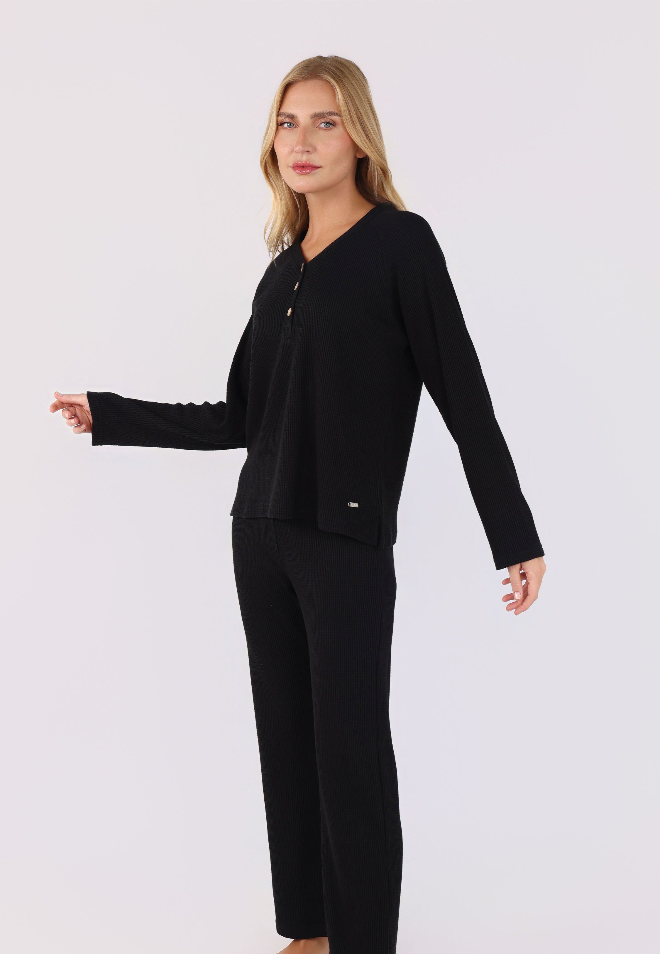 Ensemble Pyjama à Col V et Boutons | Collection Waffle thumbnail 3