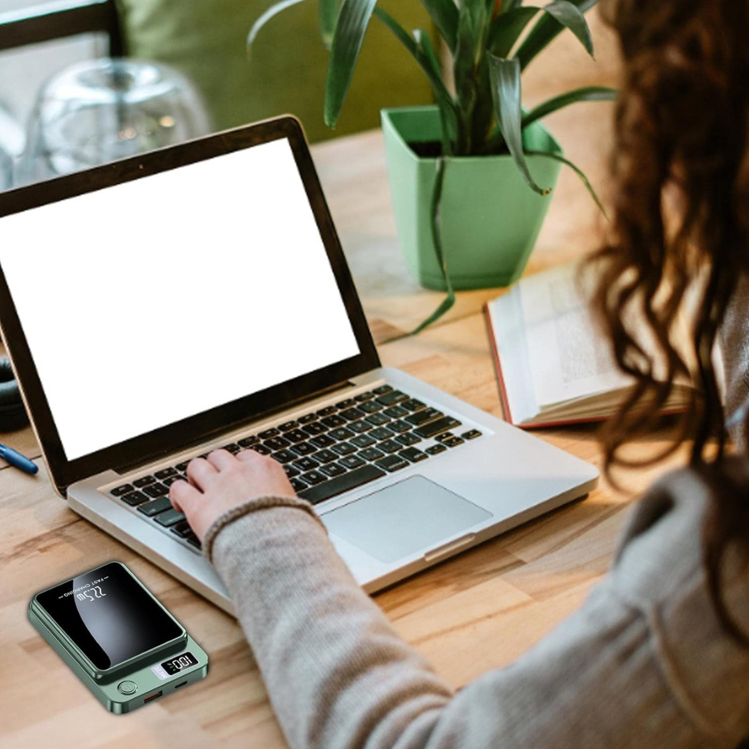 Power Bank Magnétique 10 000 mAh – Charge Rapide 15W/22,5W, USB-C PD/QC3.0 thumbnail 2