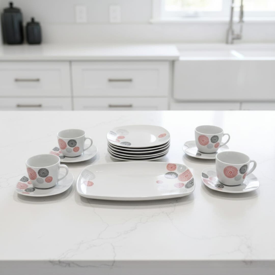 Service de table 13 pièces en porcelaine blanche avec motif moderne , 4 assiettes à dessert, 4 assiettes plates,4 tasses et 1 grand plat colore rouge