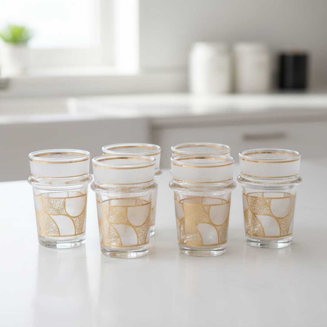 Set de 6 verres à thé cristallin marocains en verre transparent avec bord doré thumbnail 1