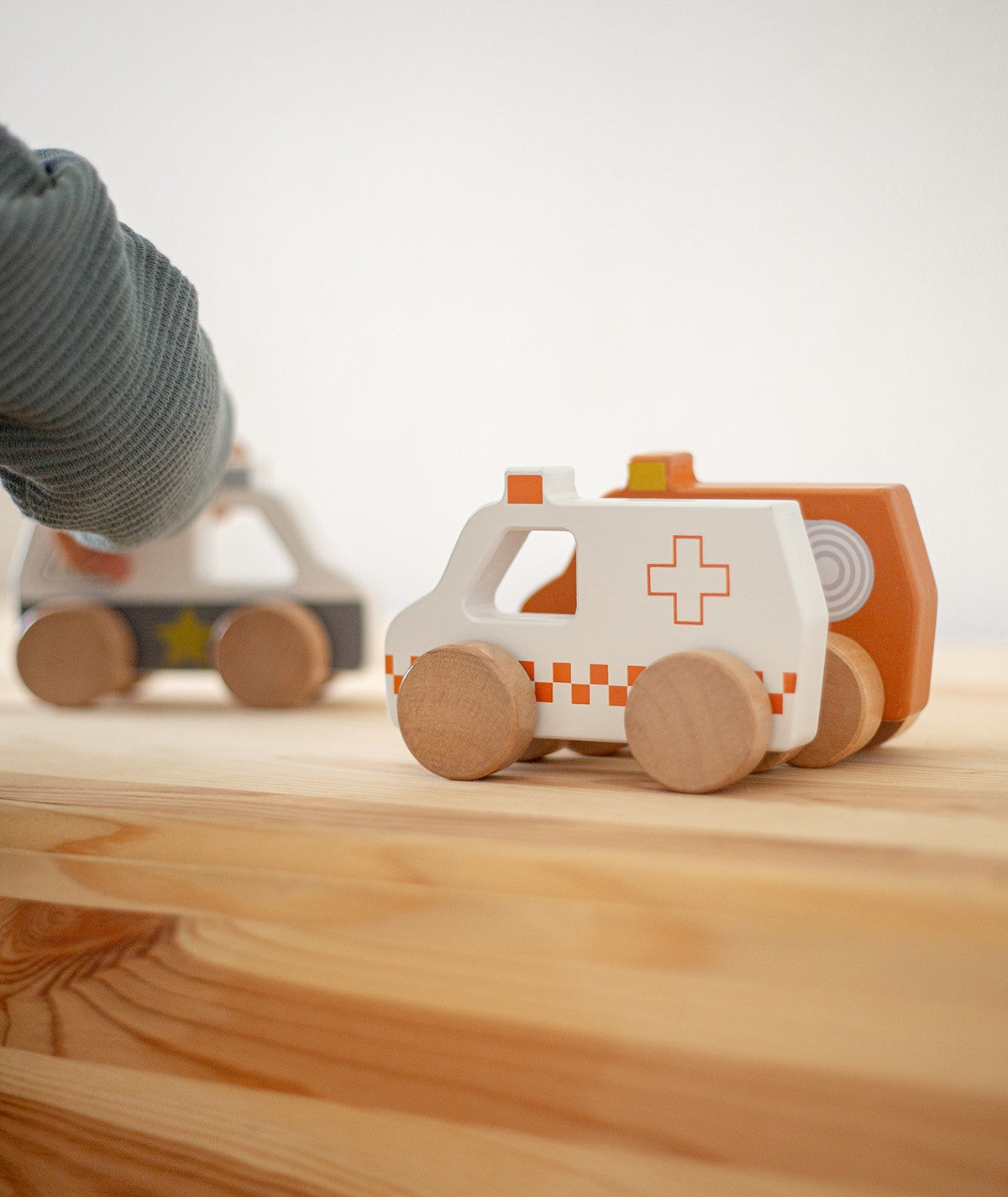 Jouet d’ambulance en bois 