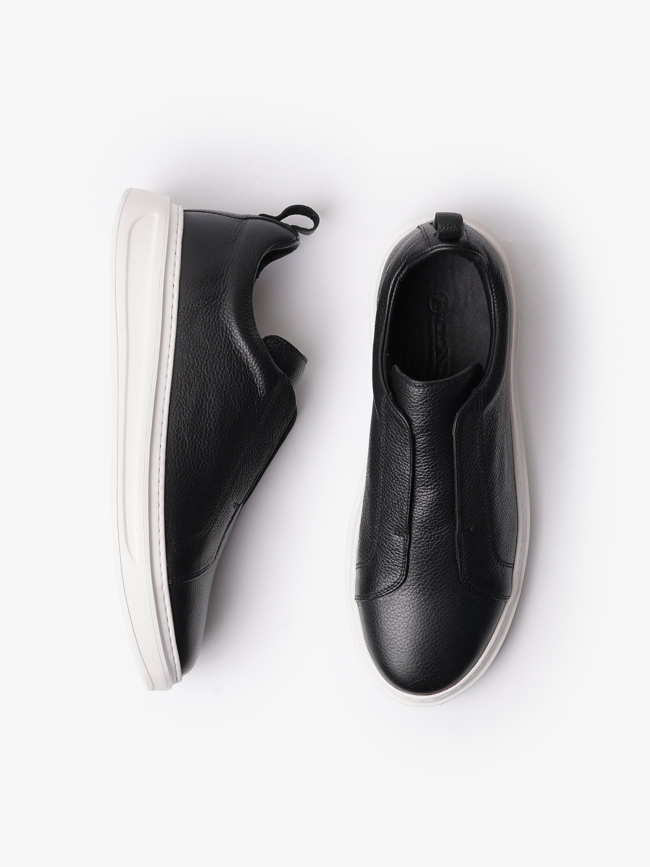 Sneaker À Enfiler En Cuir Noir thumbnail 4