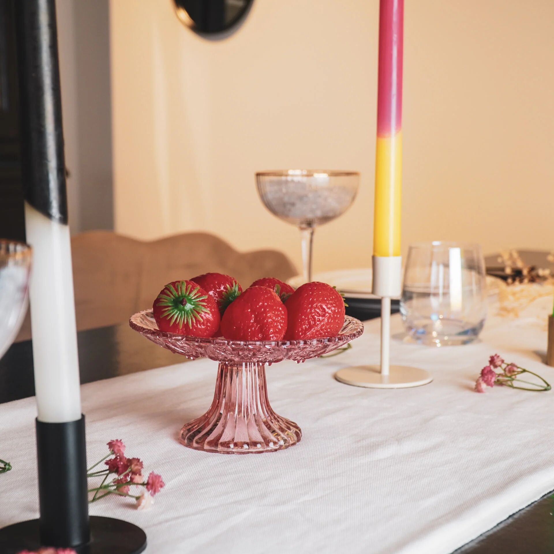 Cake Plate - Glass - Pink