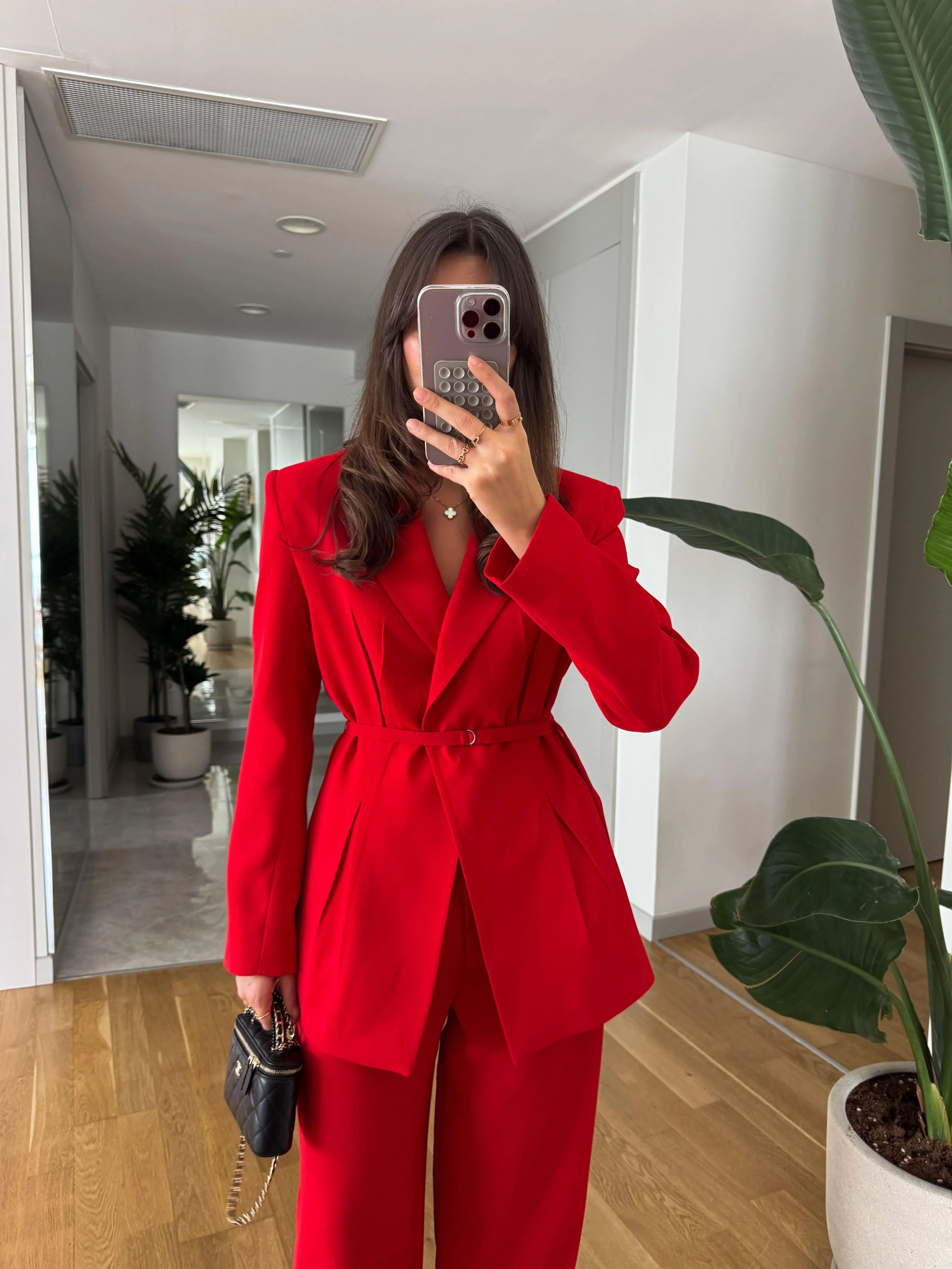 Ensemble Tailleur – Blazer Cintrée Ceinturée & Pantalon Fluide Taille Haute thumbnail 3