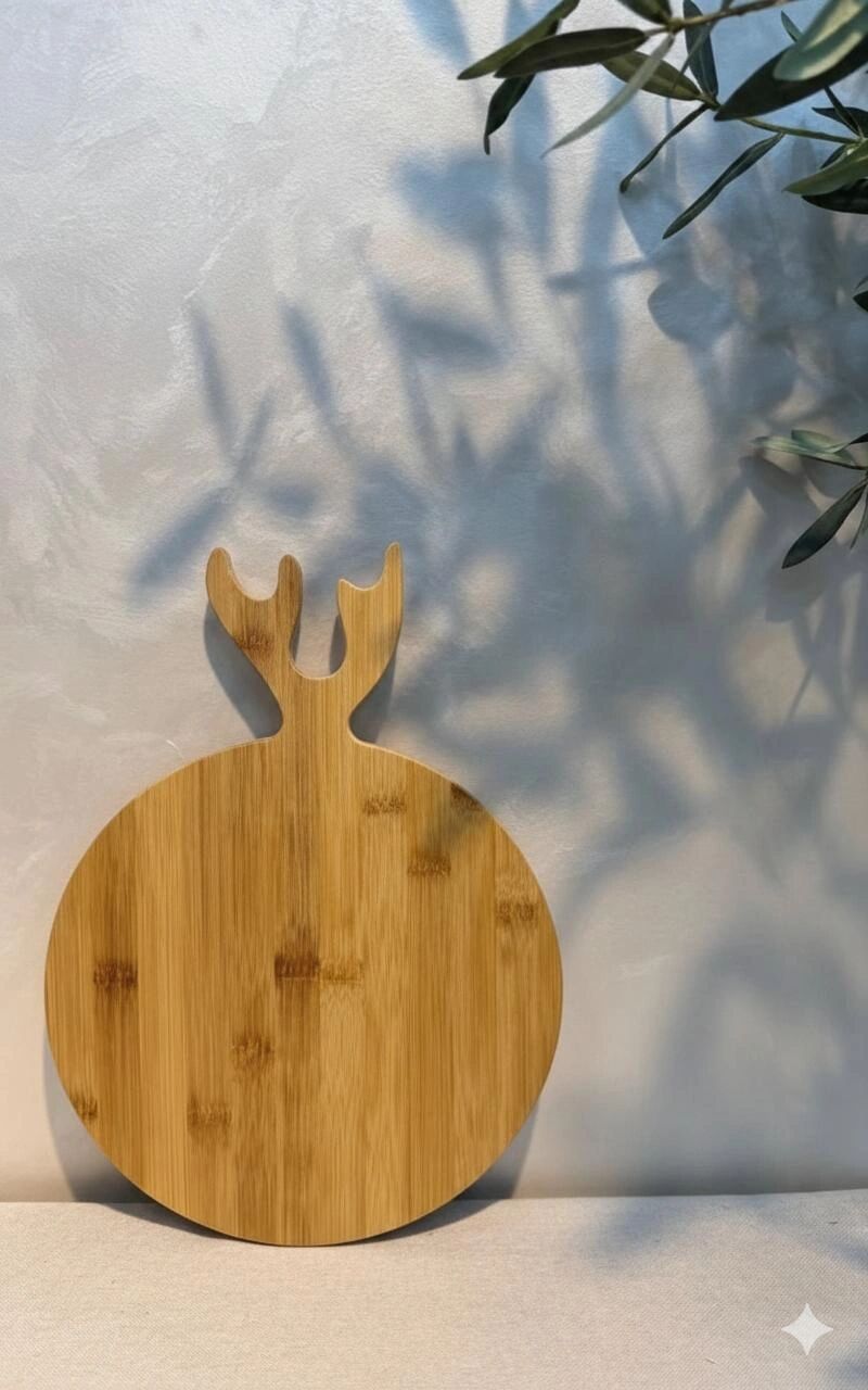 Planche de présentation en bambou naturel forme cerf