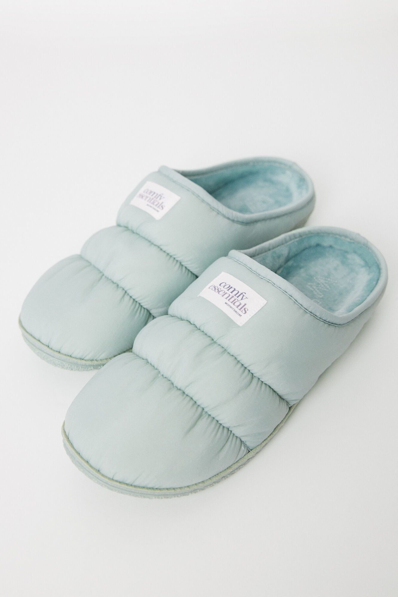 Chaussons verts rembourrés en nylon thumbnail 4